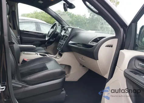 2018 Dodge Grand Caravan Sxt z USA, uszkodzony, nr VIN 2C4RDGCG3JR281408